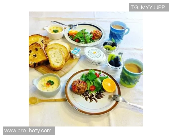 哈兰德在家享受红外线理疗与美食烹饪的双重乐趣